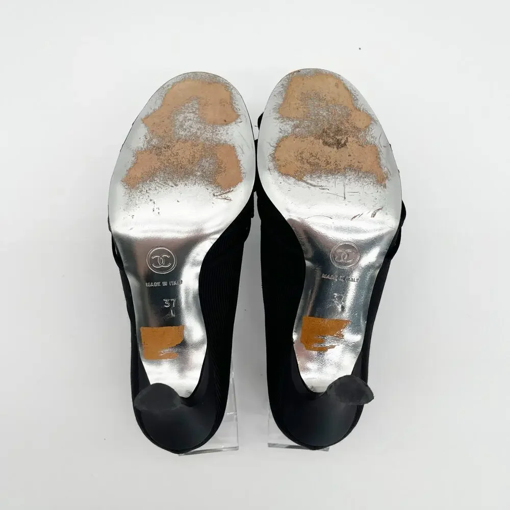 Chanel Vintage Karl Lagerfeld Y2K Grosgrain Bow Pearl CC Peep Toe Heels EU 37